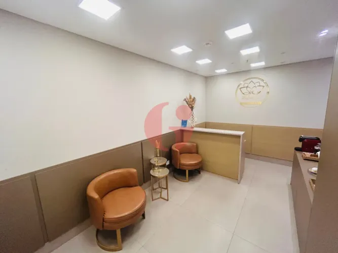 Venda 2 Salas Comerciais - Juntas - Totalizando a metragem - 69 m² - Jardim Aquarius