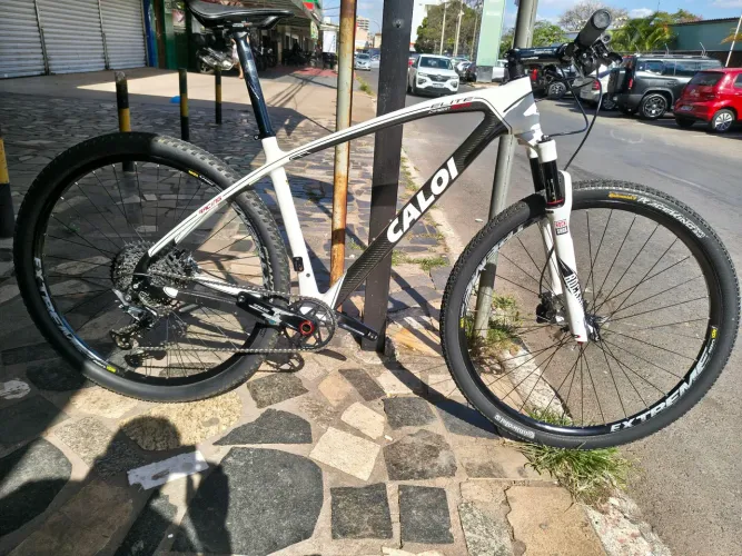 Caloi elite carbon