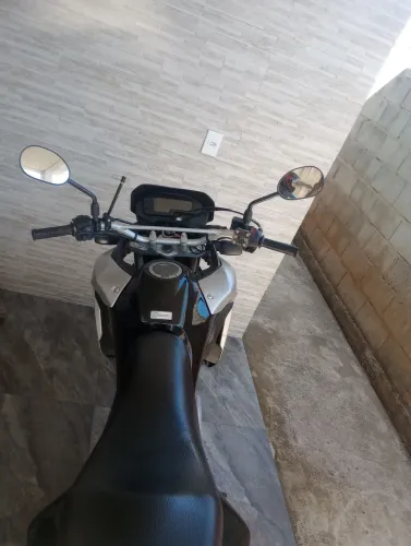 Vende - se ou troco por moto menor valor.