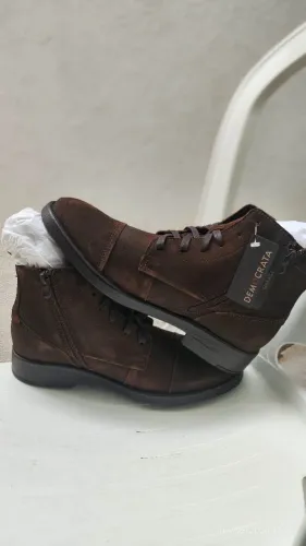 Bota de couro democrata 39/40 NOVA