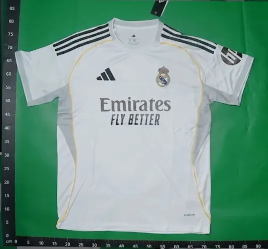 Camisa Real Madrid Versão Torcedor 25/26