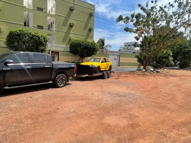 Carretinha basculante e com freio pnes novos com step. Carretinha 2023 p/ até 2000kg