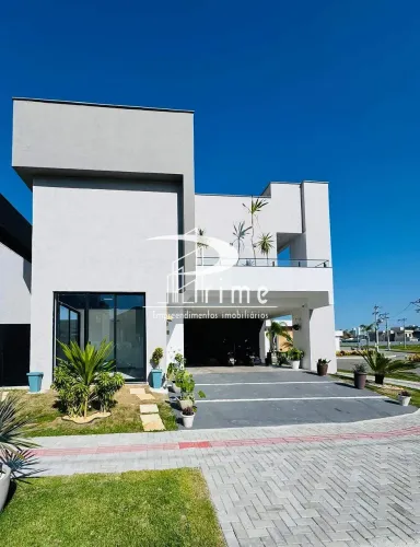 Belíssima Casa de Alto Padrão com 6 Quartos, Piscina e Automação no Solaris | Venda e Loca