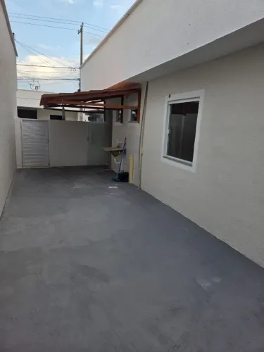 ALUGO CASA EM CONDOMÍNIO NO ARAÇAGY