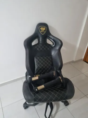 Cadeira cougar armor titan pro