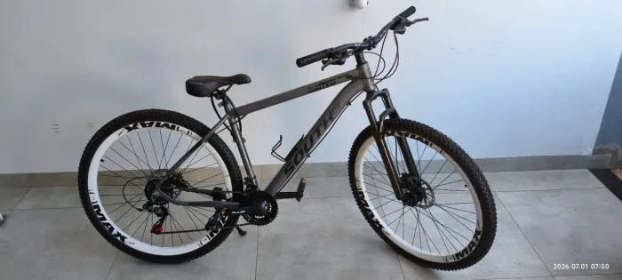 Bicicleta pouco usada com NF