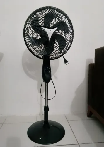 VENTILADOR BRITÂNIA DE COLUNA 30CM EM PERFEITO ESTADO 