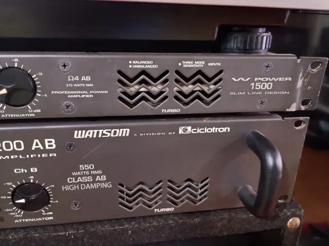 Amplificador som Watson slim.