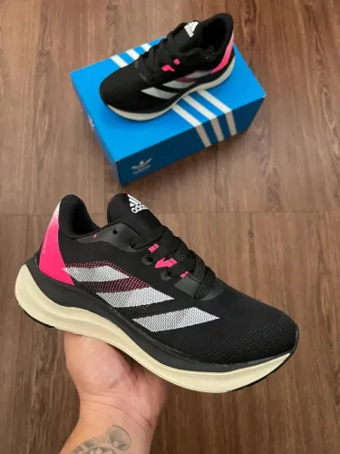 Tênis adidas TAM 35