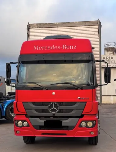 Atego 2430 2018 6x2 Baú