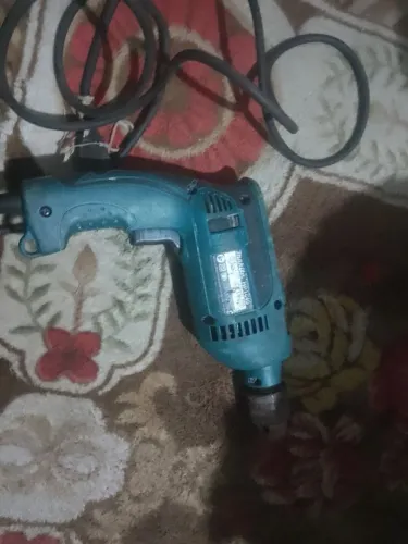 Furadeira Makita HP 1640