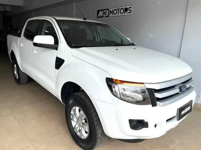 Ford Ranger XLS 2.5 16V 4X2 CD Flex 2014