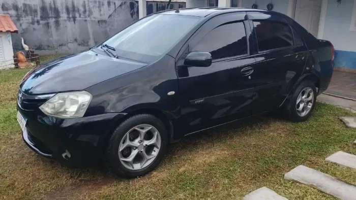 Toyota Etios XLS Sedan 1.5 Flex 16V 4P Mec. 2013