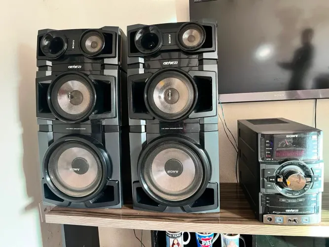 Vende-se um Aparelho de Som