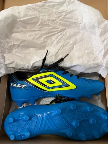 Chuteira Campo Umbro Fast II 
