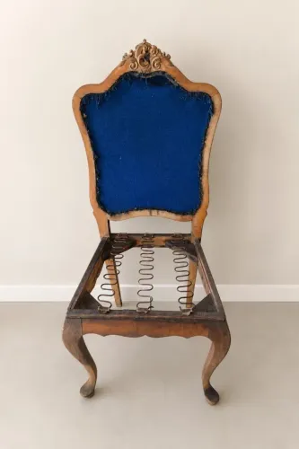 Cadeira antiga para restaurar