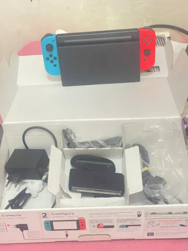 Nintendo switch na caixa seminovo mas sem marcas