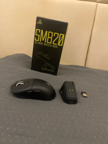 mouse gamer sem fio sm820 com deck de carregamento