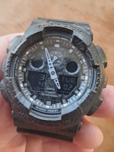 RELÓGIO CASIO G SHOCK GA 100 SÉRIE CRAKEAD EDIÇÃO LIMITADA ESTADO DE NOVO.