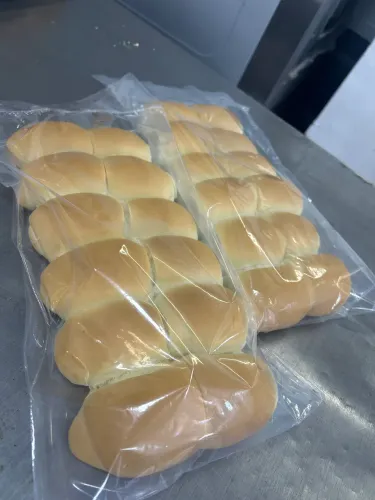 Pães hot dog 