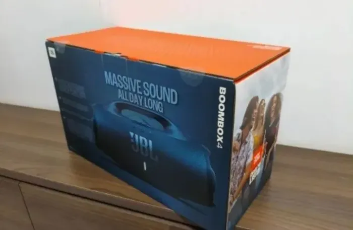 Vende-se uma caixa jbl bambox 4