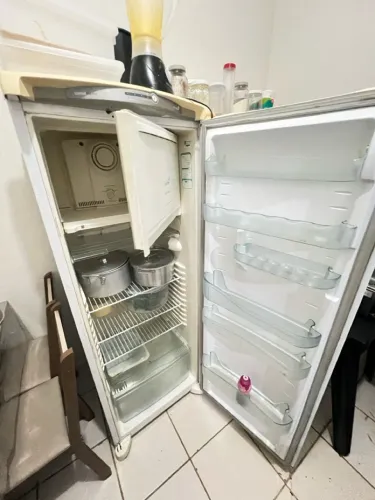 Geladeira Cônsul Funcionando bem