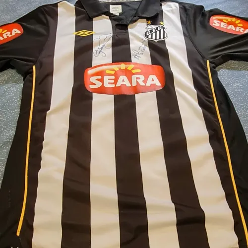 Camisa Santos 2010 uniforme 2 - autografada pelo Neymar é Paulo Henrique Ganso