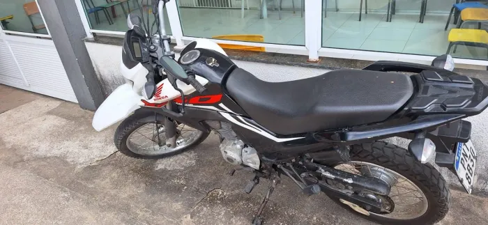 Moto bros semi nova, ano 2018.