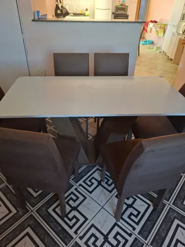 Mesa de 6 cadeiras