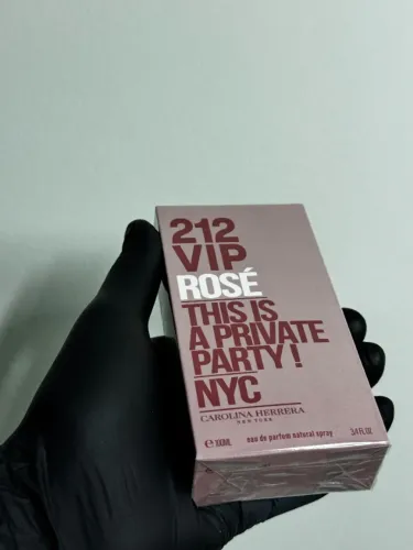 Perfume 212 Vip Rosé