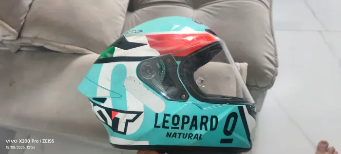 Capacete kyt