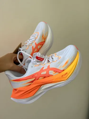 Tênis Asics Superblast 3 (TAM 35)