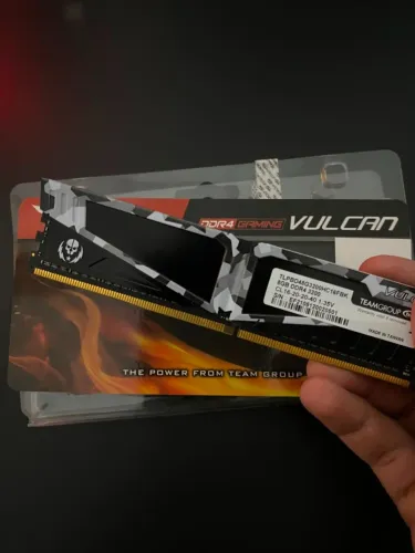 Memória RAM TeamGroup T-Force Vulcan 8GB DDR4 3200MHz CL16 - USADA, ÓTIMO ESTADO