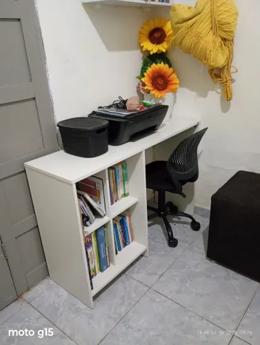 Mesinha com cadeira