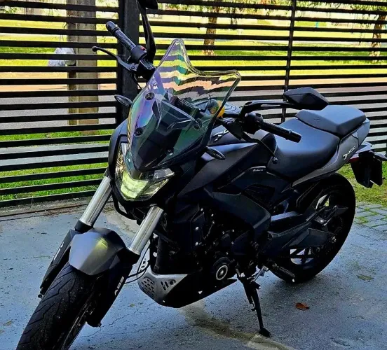 Dominar 400 impecável