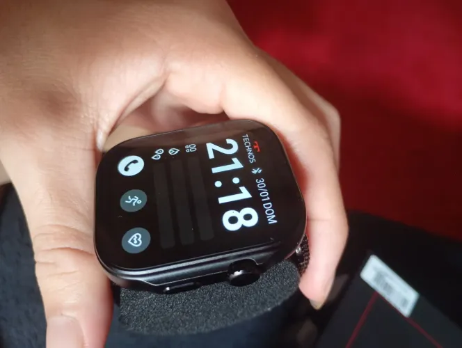 Vendo esse relógio da technos, que dura mais de 10 dias com tela ligada