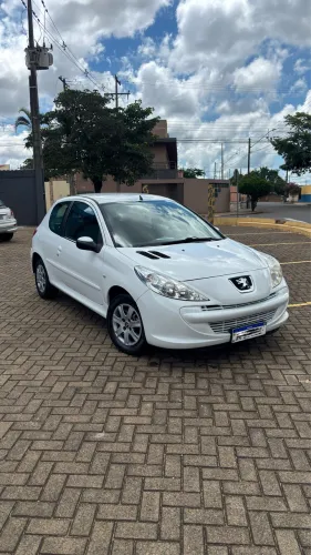 Peugeot 207 XR 1.4 Flex 8V 3P 2012
