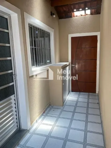Casa no Jardim das Indústrias com excelente localização e vista para área verde.