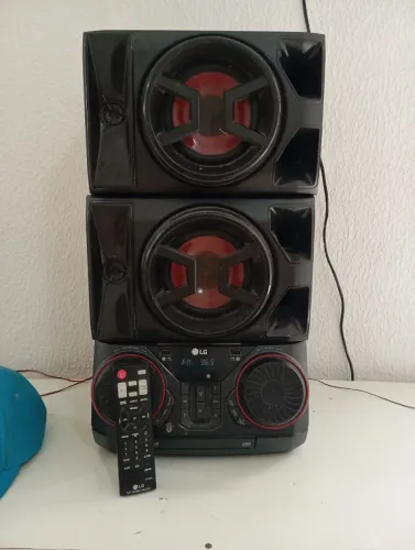 Vendo microsystem LG 240 RMS W funcionando perfeitamente.