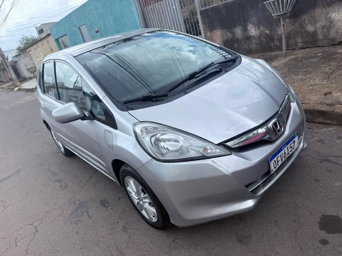 Honda Fit LX 1.4/ 1.4 Flex 8v/16v 5P Aut. 2013