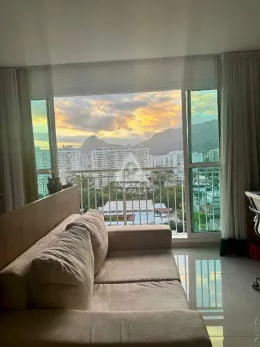 FLAT TOTALMENTE REFORMADO  02 suítes, 01 vaga, RIO 2 - PORTEIRA FECHADA  VERANO STAY - BAR