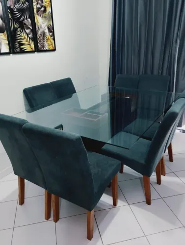 Mesa com 8 cadeiras