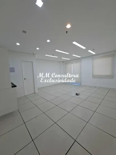 Conjunto / Sala Comercial para locação com 38 m2, sacada e vaga de garagem, Ipiranga