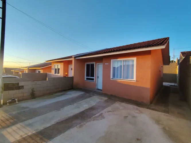 Vendo casa condomínio Porto colibri, acabamento refinado