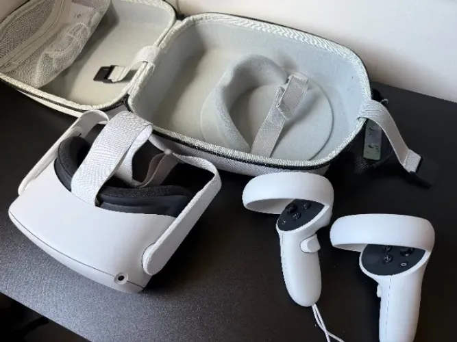 Óculos VR Meta Quest 2 128GB - com case, seminovo