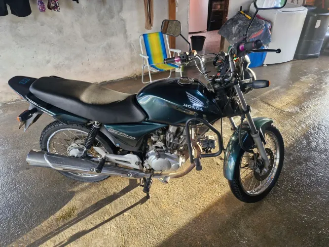 Vendo moto HONDA TITAN
