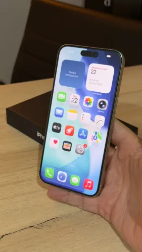 iPhone 15 Pro Max 256GB Silver - Loja física! Com 3 meses de garantia! Até 18x no cartão