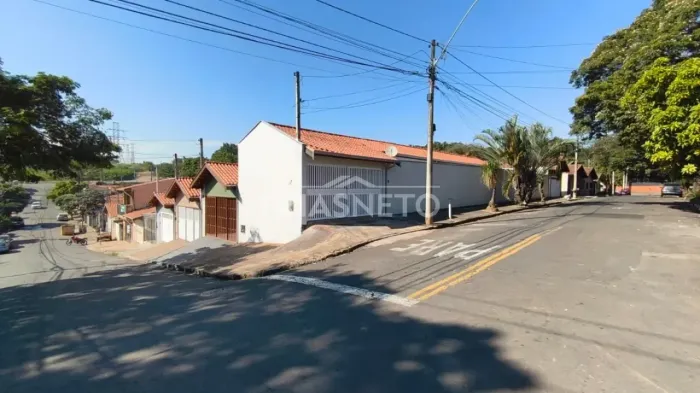 Aluga-se Casa no Bairro Nossa Senhora de Fátima