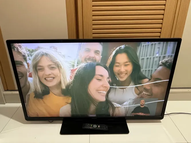 TV Smart LED Philips 47" Full HD - Com Controle Remoto - R$ 680
