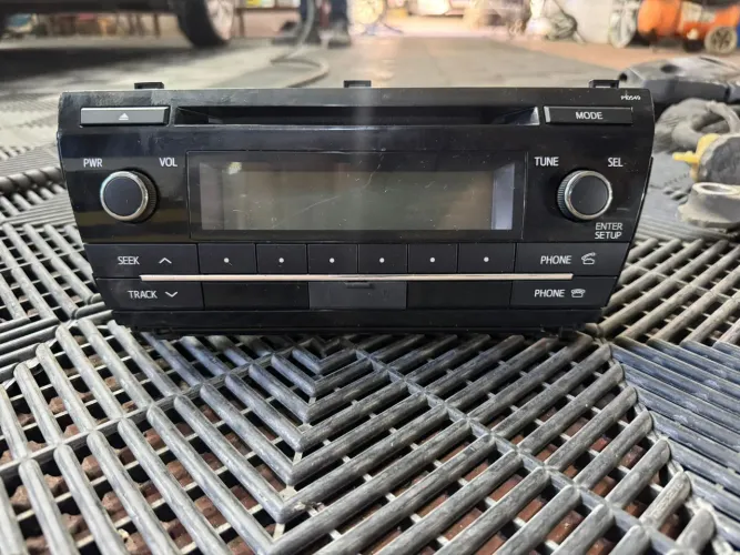 Radio original Corolla 2017 com moldura